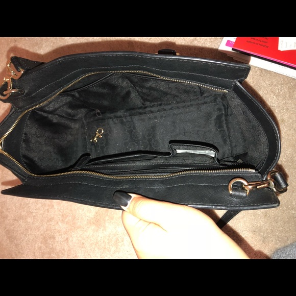 Michael Kors purse - Picture 4 of 4